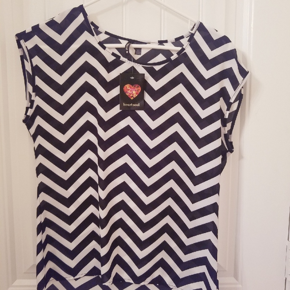 Chevron Top